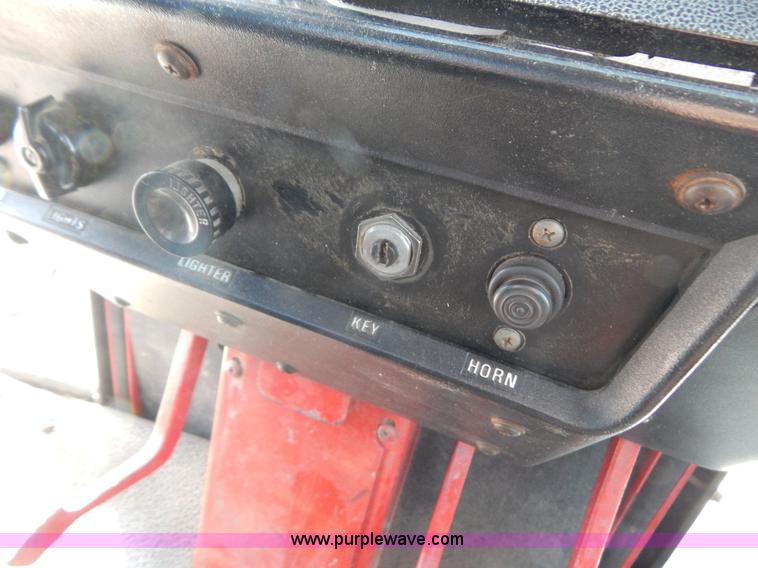 image for item G3406 International F986 tractor