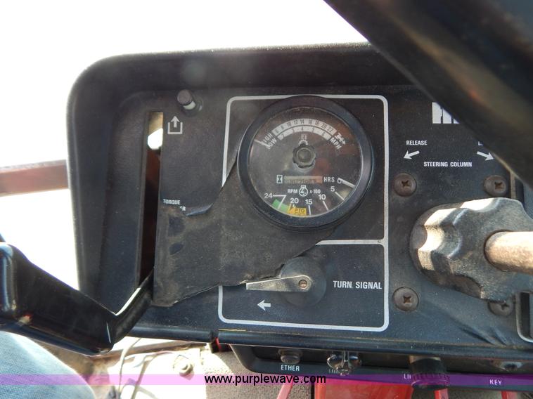 image for item G3406 International F986 tractor
