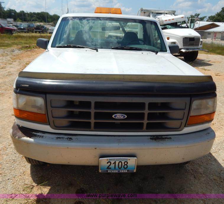 image for item G3480 1996 Ford F150 XL pickup truck