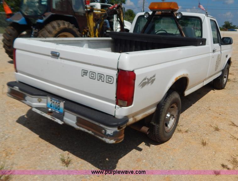 image for item G3480 1996 Ford F150 XL pickup truck