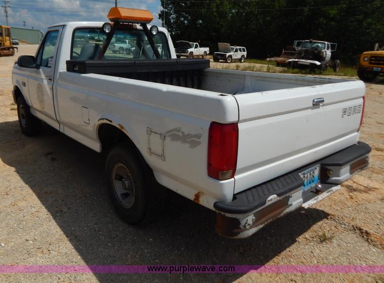 image for item G3480 1996 Ford F150 XL pickup truck