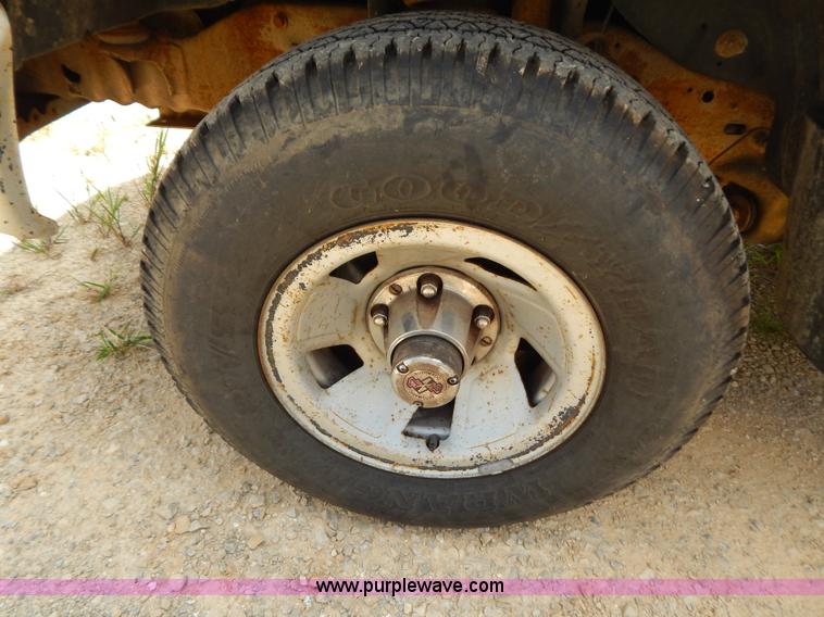 image for item G3480 1996 Ford F150 XL pickup truck