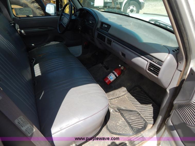 image for item G3480 1996 Ford F150 XL pickup truck