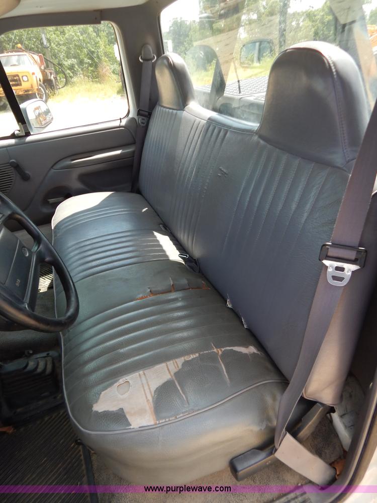 image for item G3480 1996 Ford F150 XL pickup truck