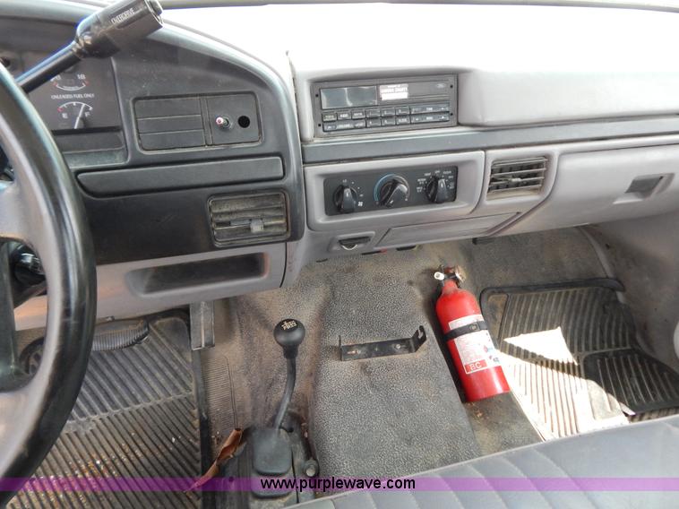 image for item G3480 1996 Ford F150 XL pickup truck