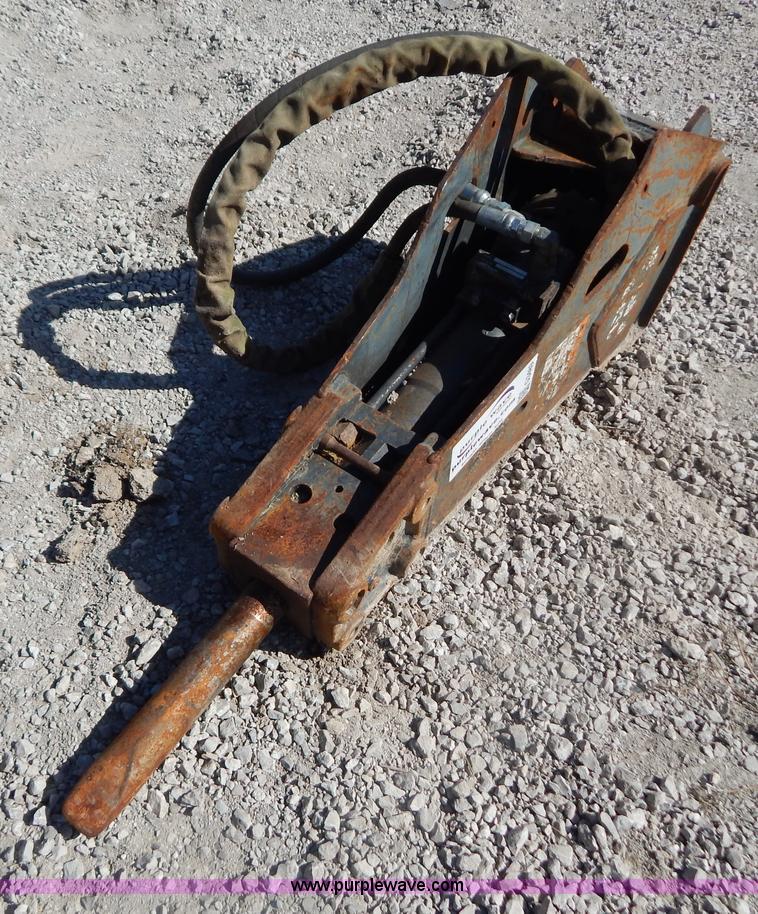 image for item G3489 Bobcat B850 hydraulic hammer