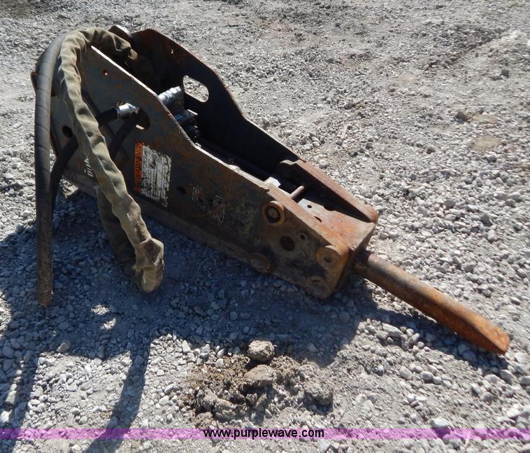 image for item G3489 Bobcat B850 hydraulic hammer