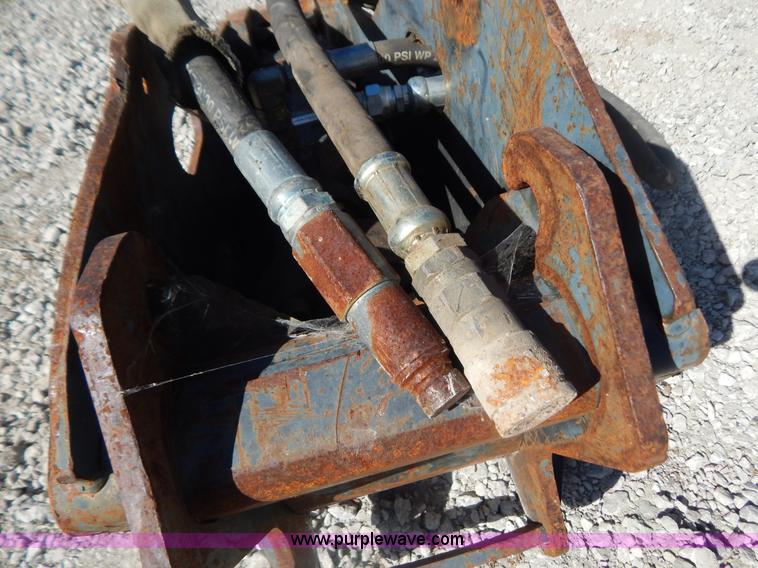 image for item G3489 Bobcat B850 hydraulic hammer