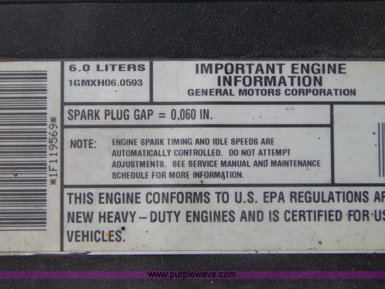 image for item G3499 2001 Chevrolet Silverado 3500 LS utility truck