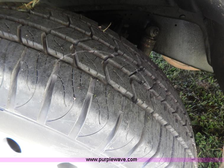 image for item G3500 1986 Chevrolet C30 pickup truck