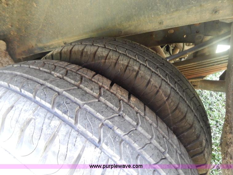 image for item G3500 1986 Chevrolet C30 pickup truck