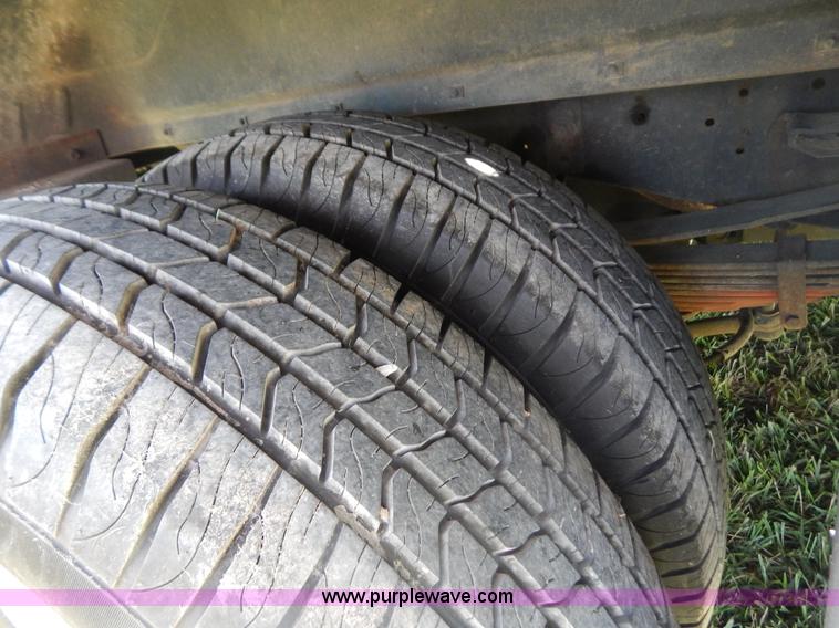 image for item G3500 1986 Chevrolet C30 pickup truck