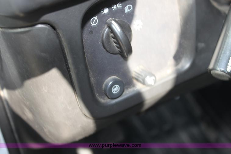 image for item G4050 2004 Chevrolet Express 1500 van