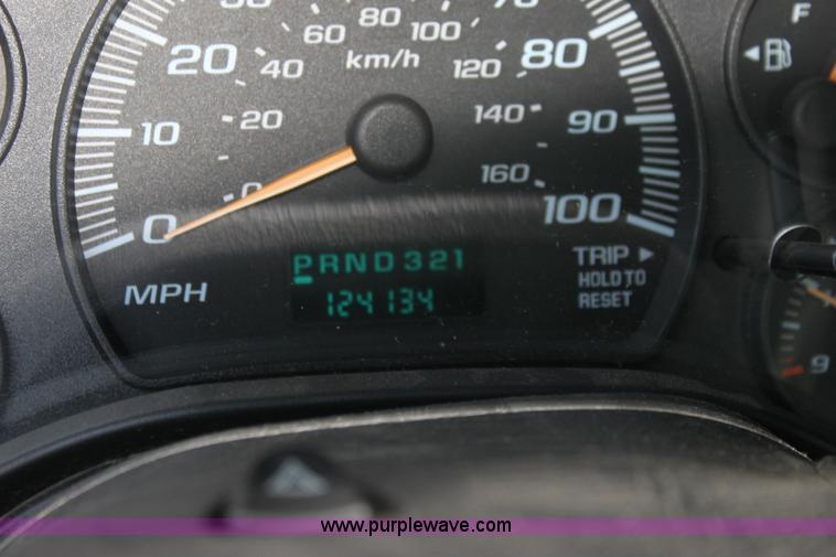 image for item G4051 2004 Chevrolet Express 1500 van