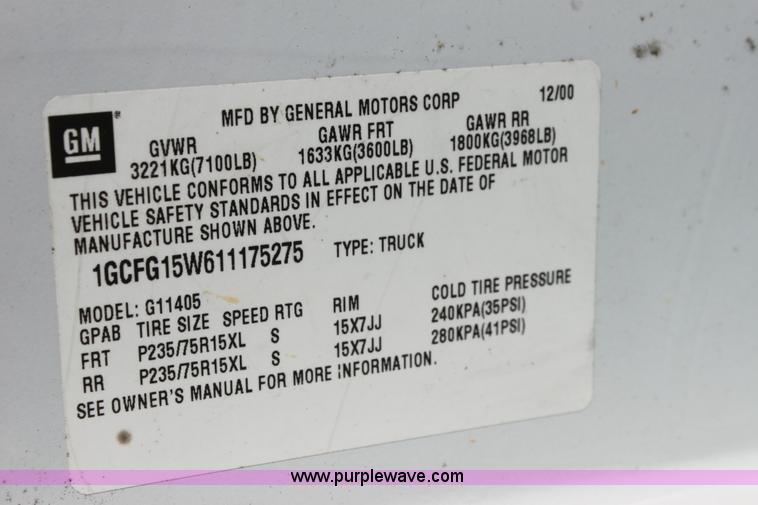 image for item G4052 2001 Chevrolet Express 1500 van