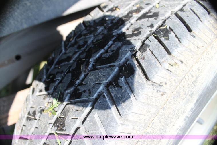 image for item G4053 2001 Chevrolet Express 1500 van