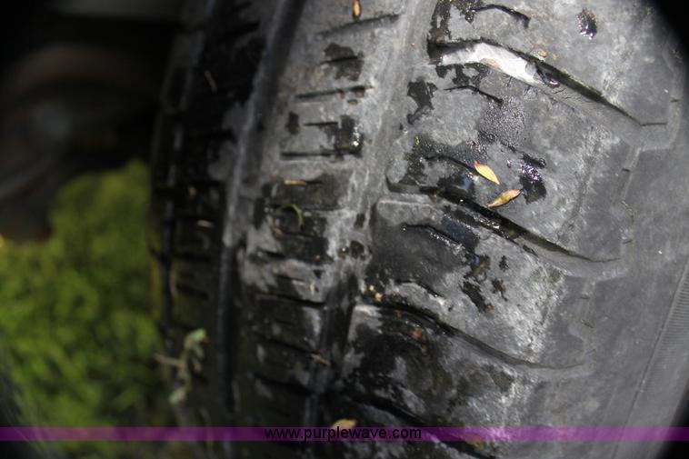 image for item G4053 2001 Chevrolet Express 1500 van