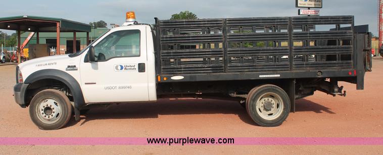 image for item H3503 2006 Ford F450 XL Super Duty stake bed truck