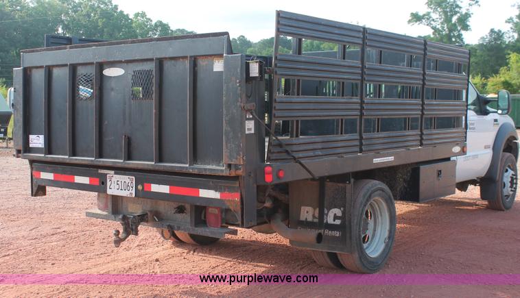 image for item H3503 2006 Ford F450 XL Super Duty stake bed truck