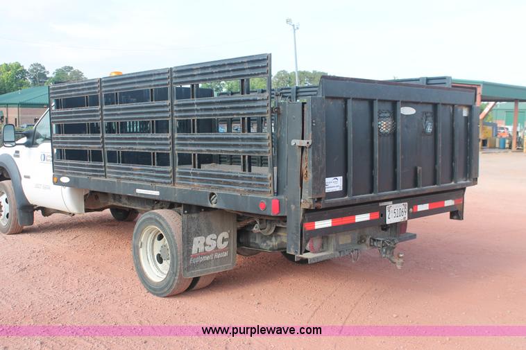 image for item H3503 2006 Ford F450 XL Super Duty stake bed truck