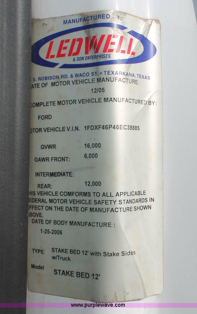 image for item H3503 2006 Ford F450 XL Super Duty stake bed truck