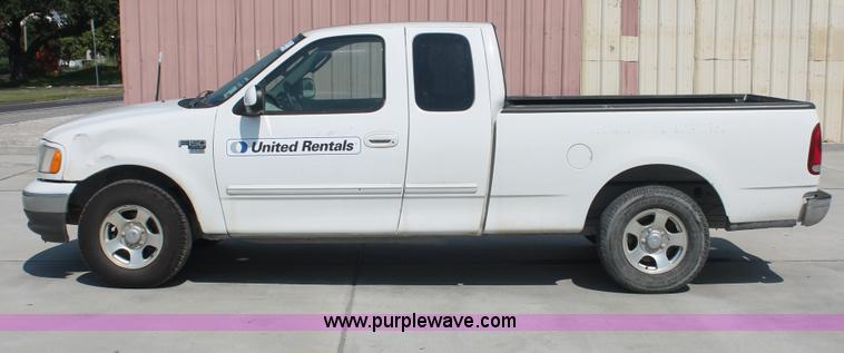 image for item H3513 2003 Ford F150 XLT SuperCab pickup truck