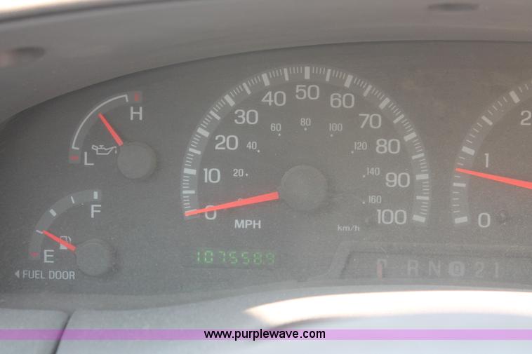 image for item H3513 2003 Ford F150 XLT SuperCab pickup truck