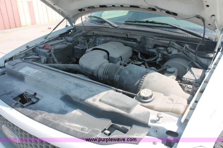 image for item H3513 2003 Ford F150 XLT SuperCab pickup truck