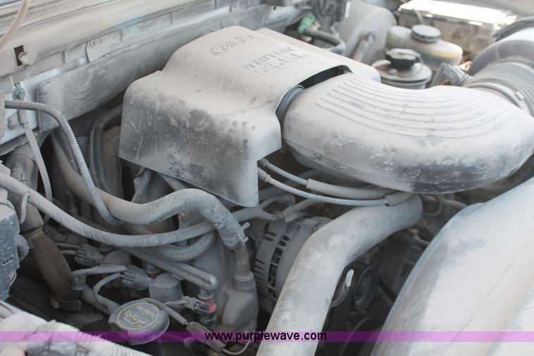 image for item H3513 2003 Ford F150 XLT SuperCab pickup truck