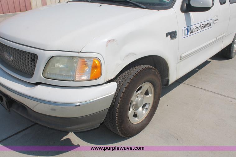 image for item H3513 2003 Ford F150 XLT SuperCab pickup truck