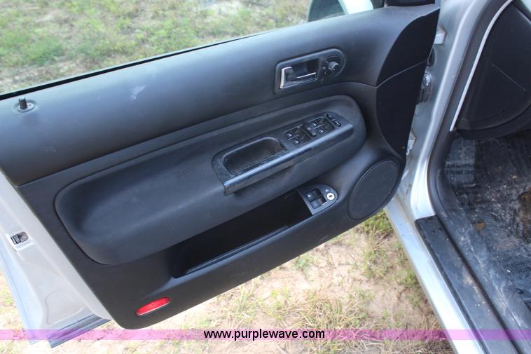 image for item H6541 2003 Volkswagen Jetta GL