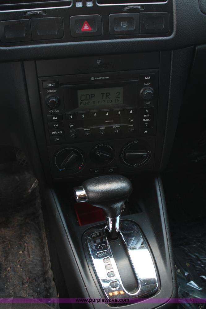 image for item H6541 2003 Volkswagen Jetta GL