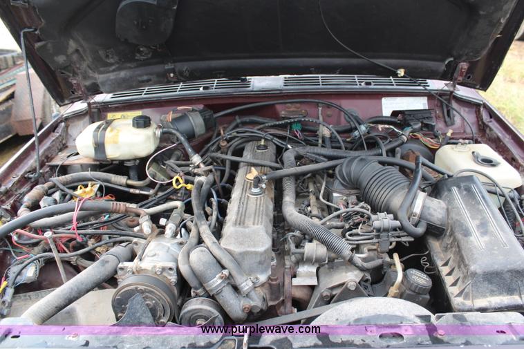 image for item H6614 1988 Jeep Wagoneer Limited SUV