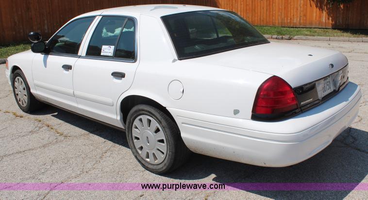 image for item H6617 2006 Ford Crown Victoria Police Interceptor