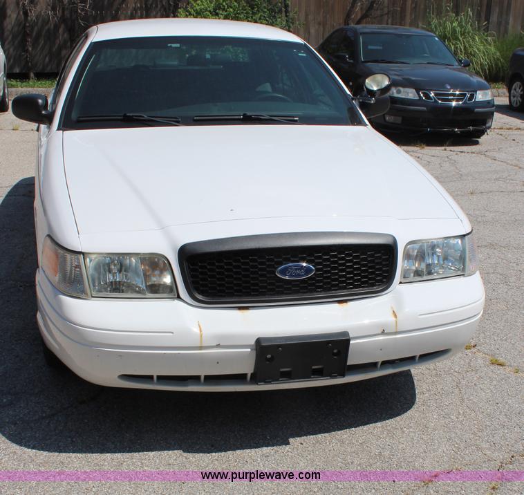 image for item H6617 2006 Ford Crown Victoria Police Interceptor
