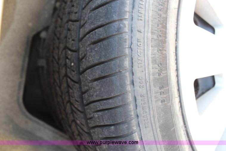 image for item H6617 2006 Ford Crown Victoria Police Interceptor