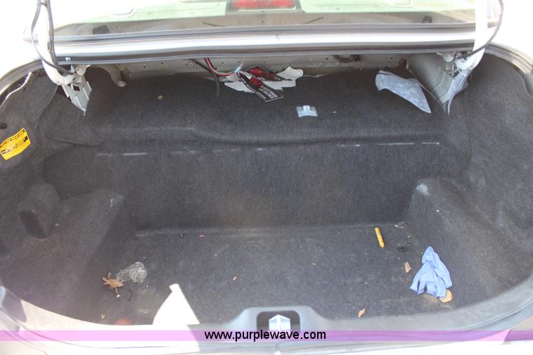 image for item H6617 2006 Ford Crown Victoria Police Interceptor