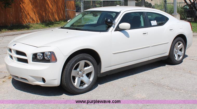 image for item H6618 2009 Dodge Charger SE