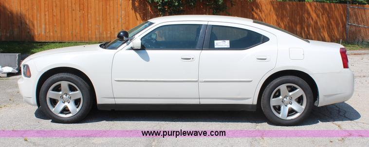 image for item H6618 2009 Dodge Charger SE