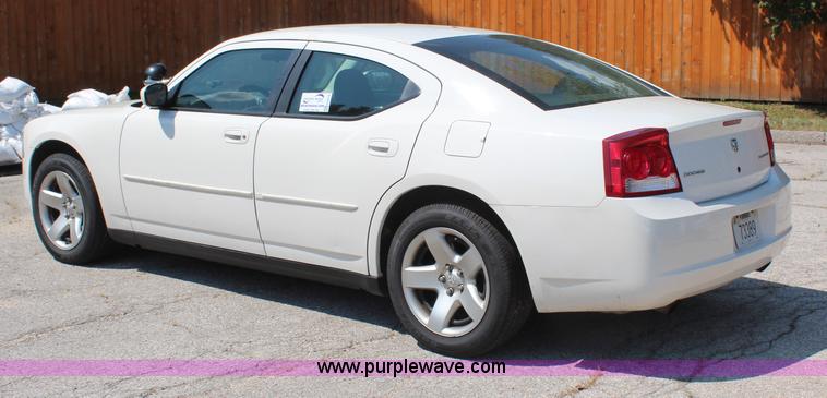 image for item H6618 2009 Dodge Charger SE