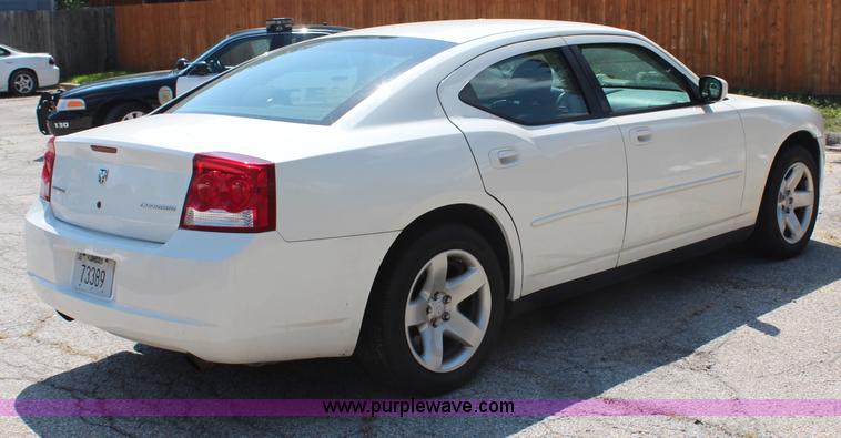 image for item H6618 2009 Dodge Charger SE