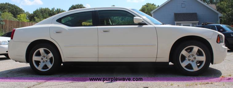 image for item H6618 2009 Dodge Charger SE