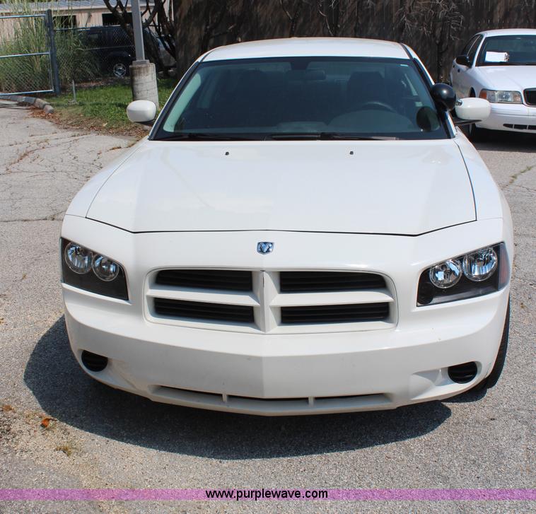 image for item H6618 2009 Dodge Charger SE