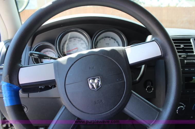 image for item H6618 2009 Dodge Charger SE