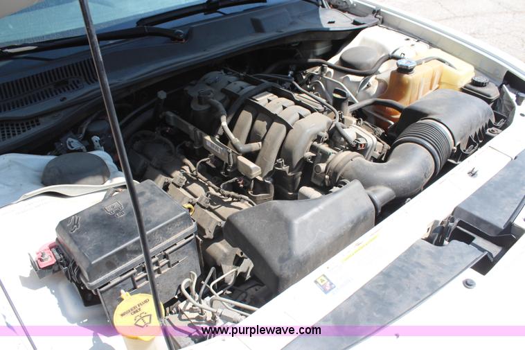 image for item H6618 2009 Dodge Charger SE