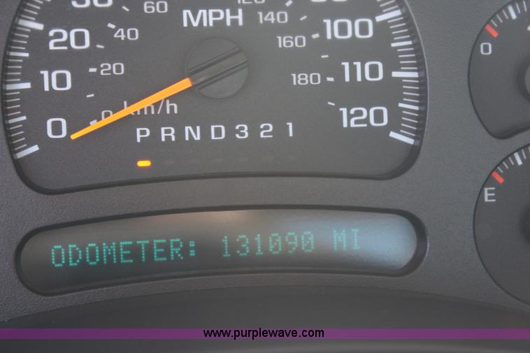 image for item H6623 2006 Chevrolet Silverado 1500 pickup truck