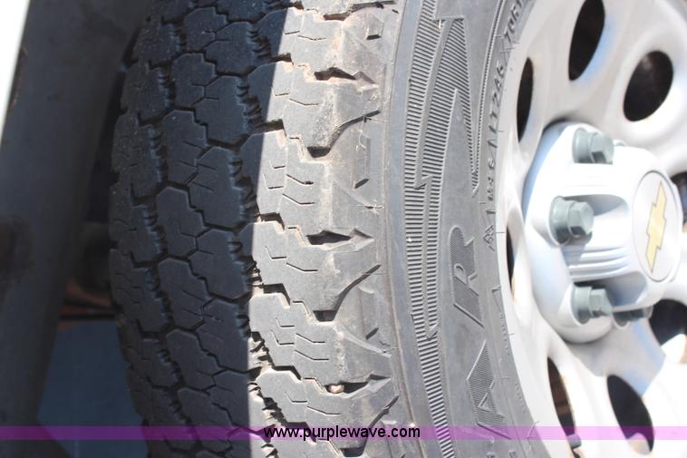 image for item H6624 2006 Chevrolet Silverado 1500 Ext. Cab pickup truck