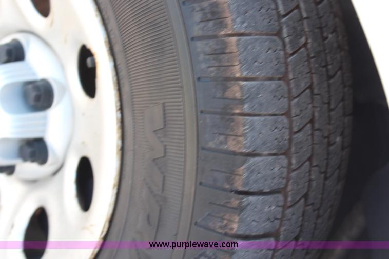 image for item H6625 2005 Chevrolet Silverado 1500HD pickup truck