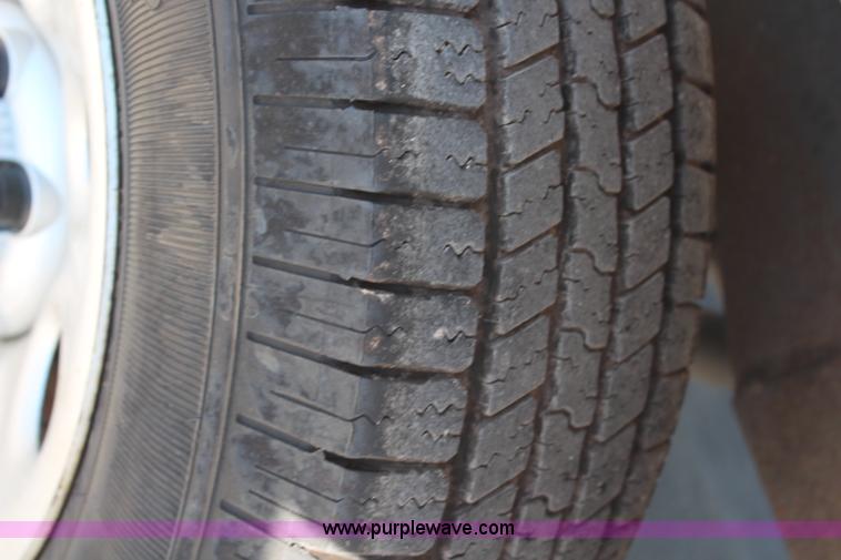 image for item H6625 2005 Chevrolet Silverado 1500HD pickup truck