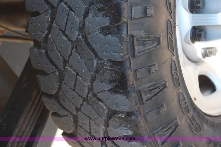 image for item H6627 2006 Chevrolet Silverado 2500HD pickup truck